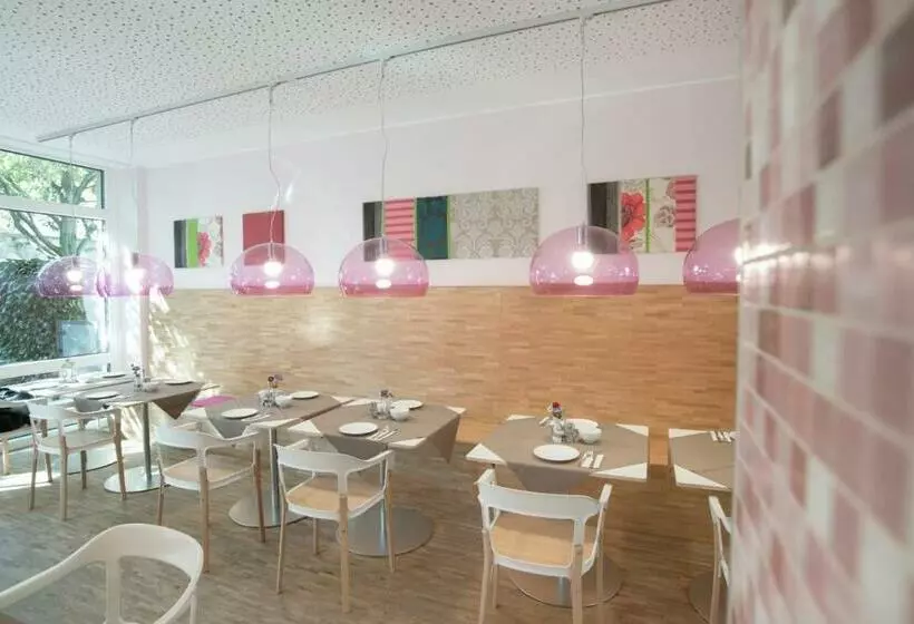 Fotos del hotel Fab:  3