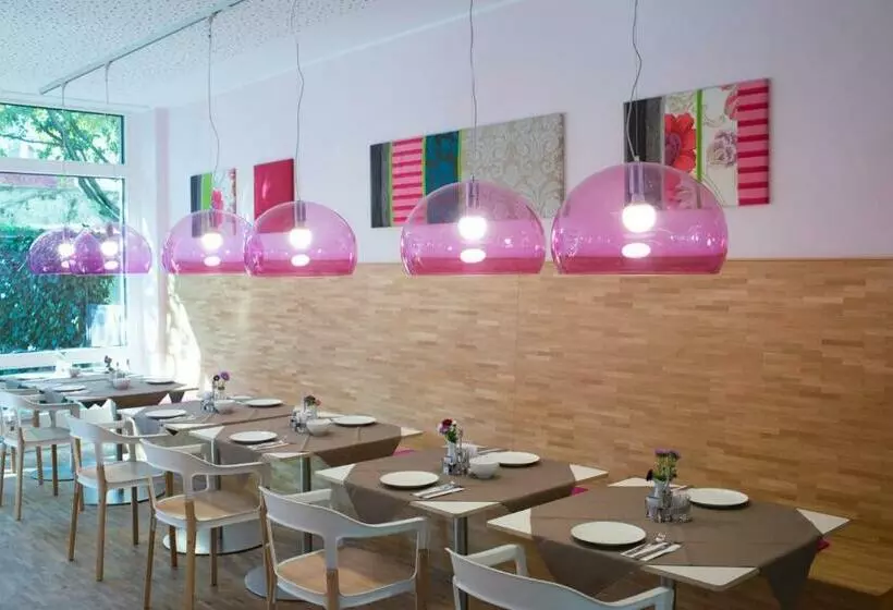 Fotos del hotel Fab:  22