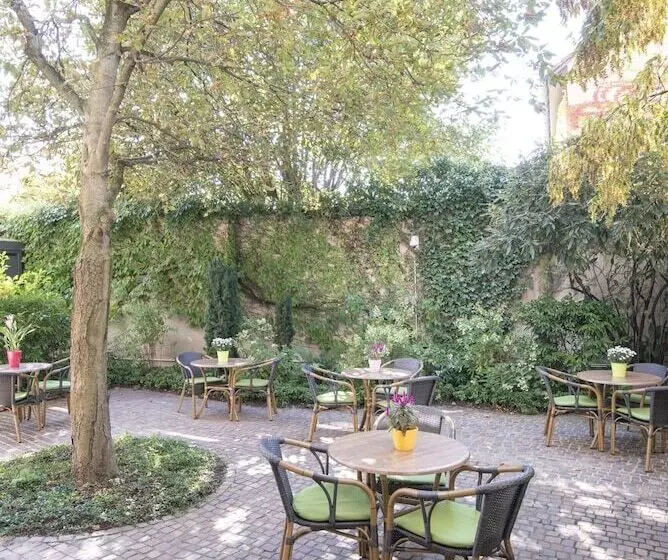 Fotos del hotel Fab:  16