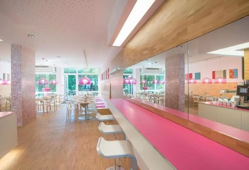 Fotos del hotel Fab:  10