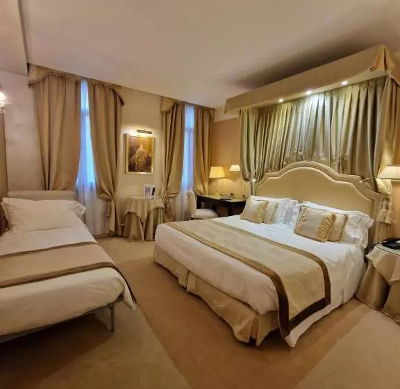 Fotos del hotel A La Commedia:  16