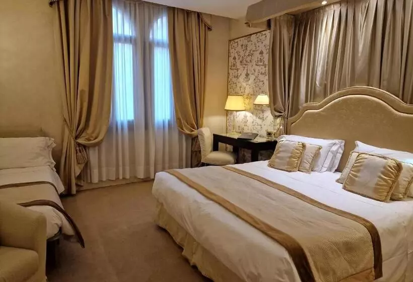 Fotos del hotel A La Commedia:  17