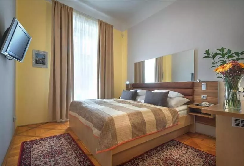 Fotos del hotel Monastery:  11