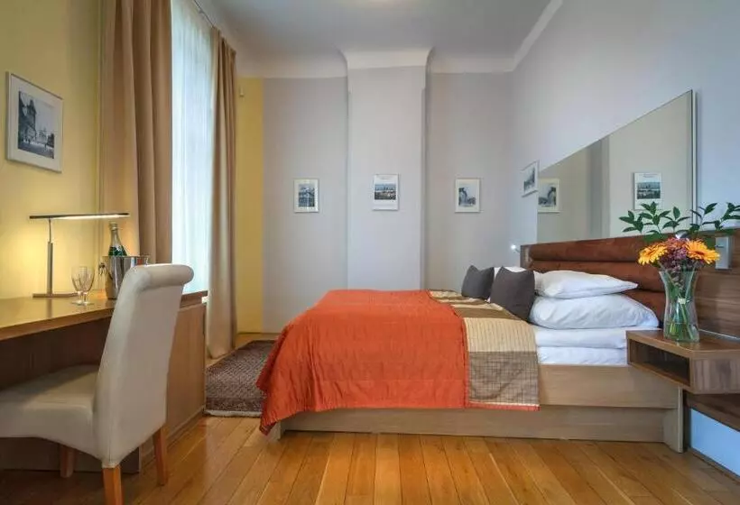 Fotos del hotel Monastery:  15