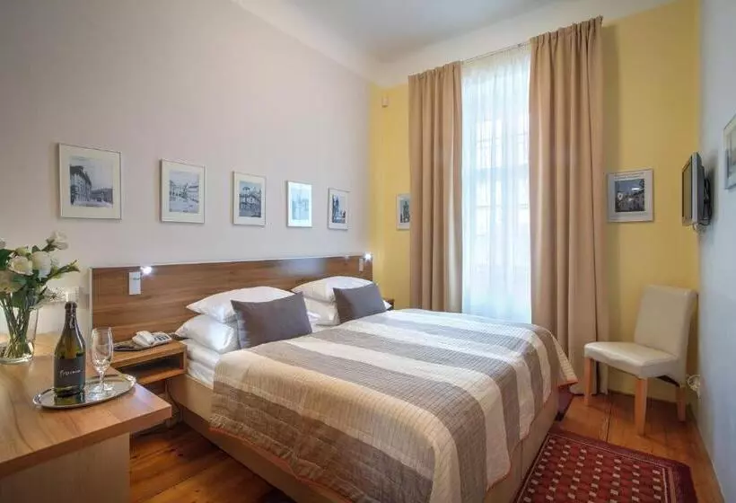 Fotos del hotel Monastery:  7