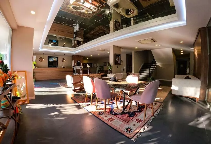 Fotos del hotel Upon:  2