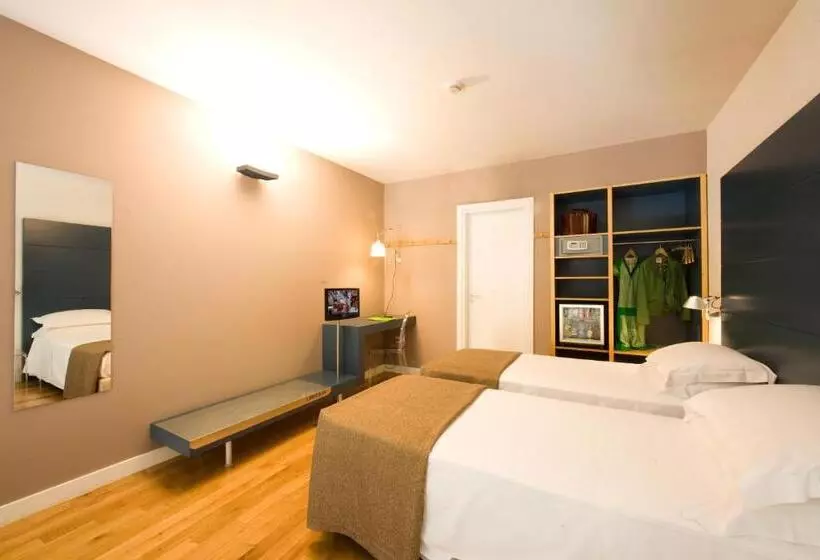 Fotos del hotel Piazza Bellini & Apartments:  2