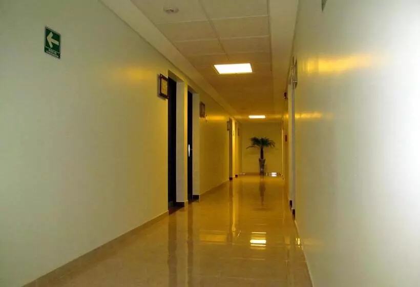 Fotos del hotel & Suites Pf:  4