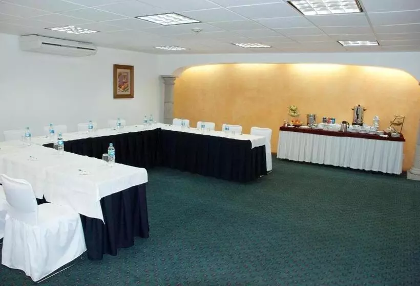 Fotos del hotel & Suites Pf:  6