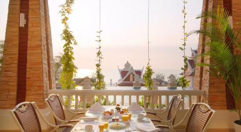 Fotos del hotel Grand Pacific Sovereign Resort & Spa:  6