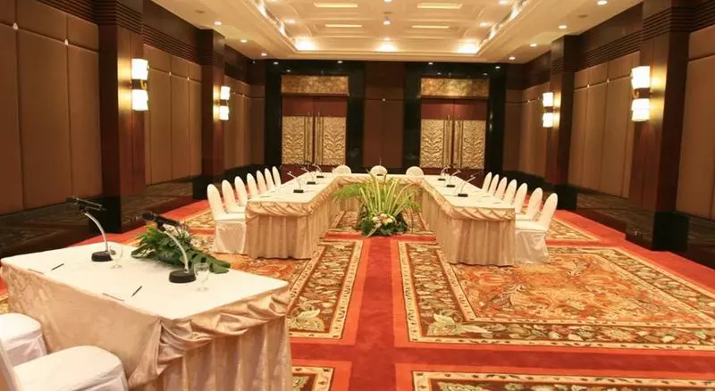 Fotos del hotel Grand Pacific Sovereign Resort & Spa:  15