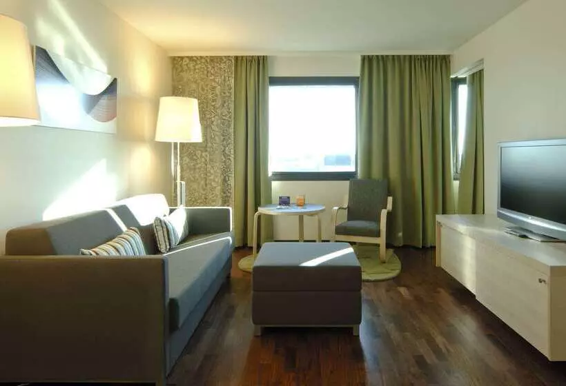 Fotos del hotel Hilton Helsinki Airport:  2