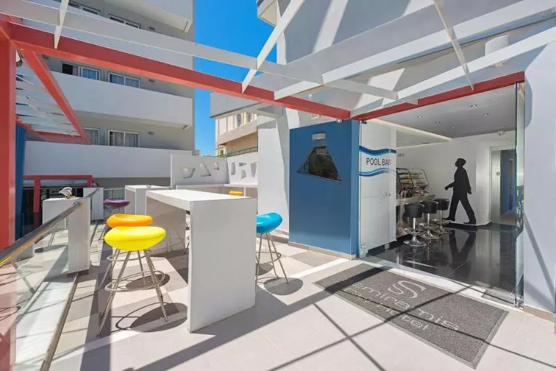 Fotos del hotel Semiramis City:  15