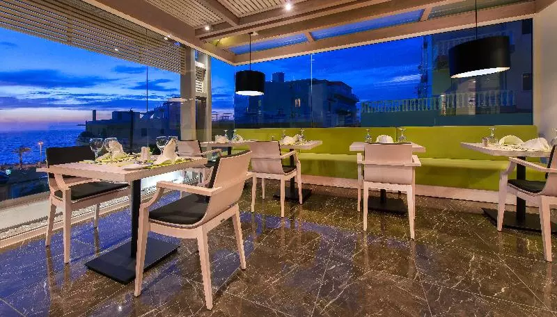 Fotos del hotel Semiramis City:  8