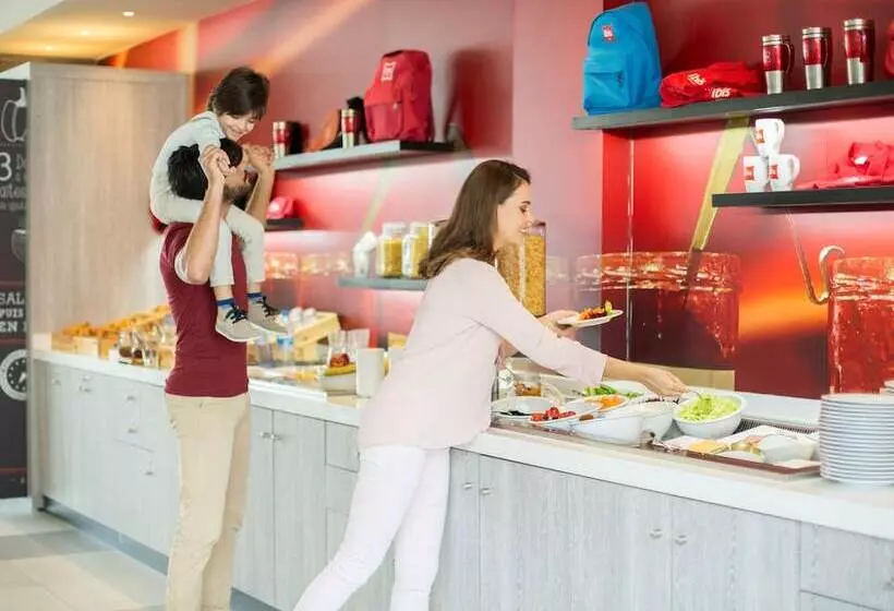 Fotos del hotel Ibis Casa Voyageurs:  25