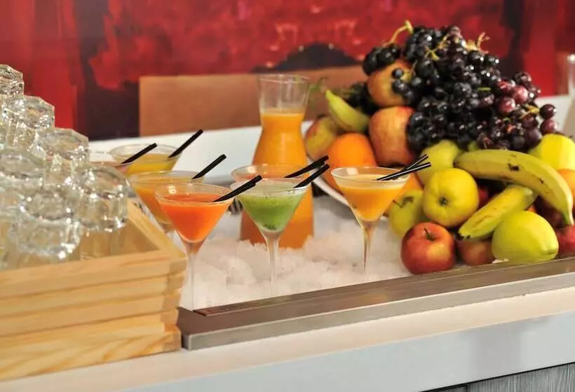 Fotos del hotel Ibis Casa Voyageurs:  13