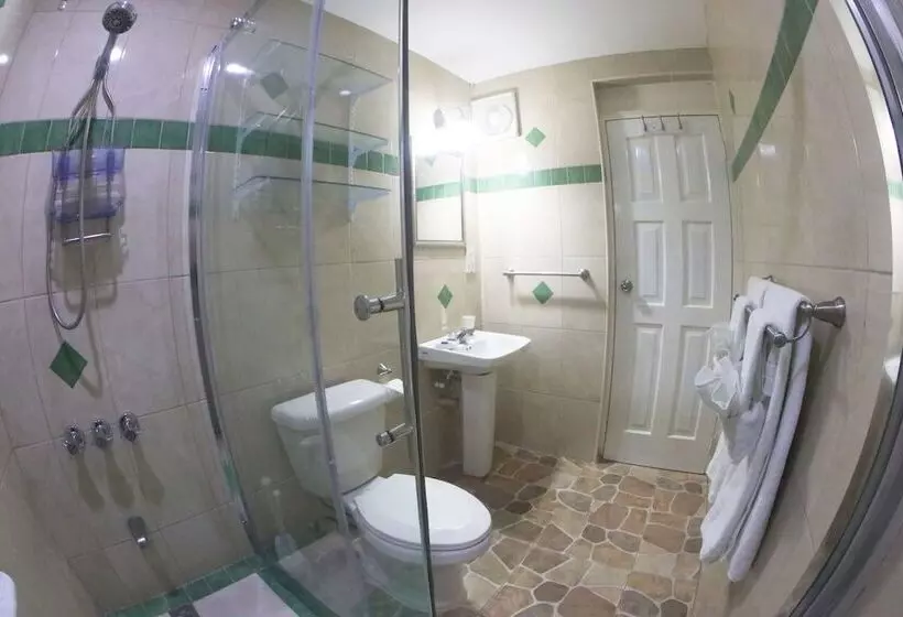 Fotos del hotel Fisherman Point Beach Resort:  12