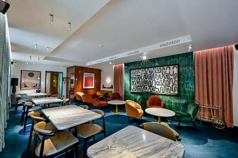 Fotos del hotel A22:  11
