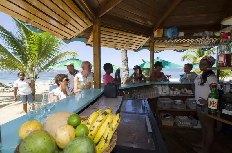 Fotos del hotel Playa Colibri:  3