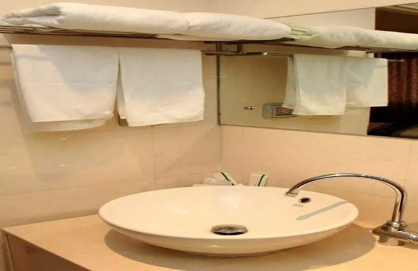 Fotos del hotel Summit Pavilion:  18