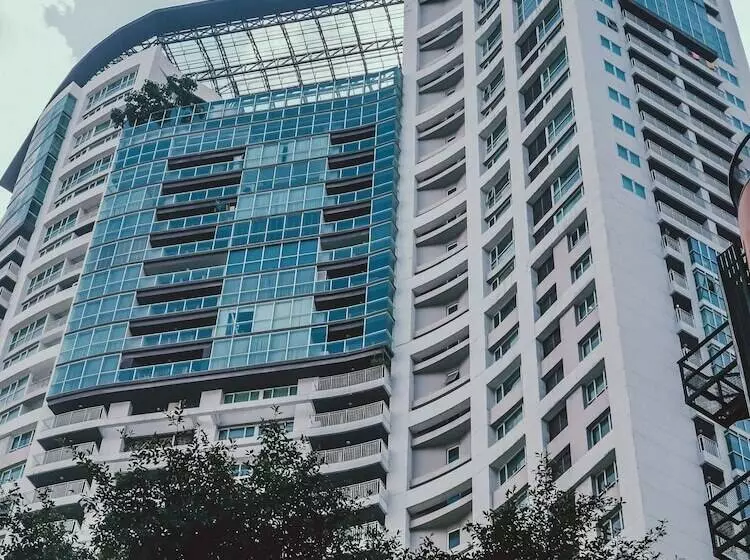 Urbana Langsuan  Sha Extra Plus