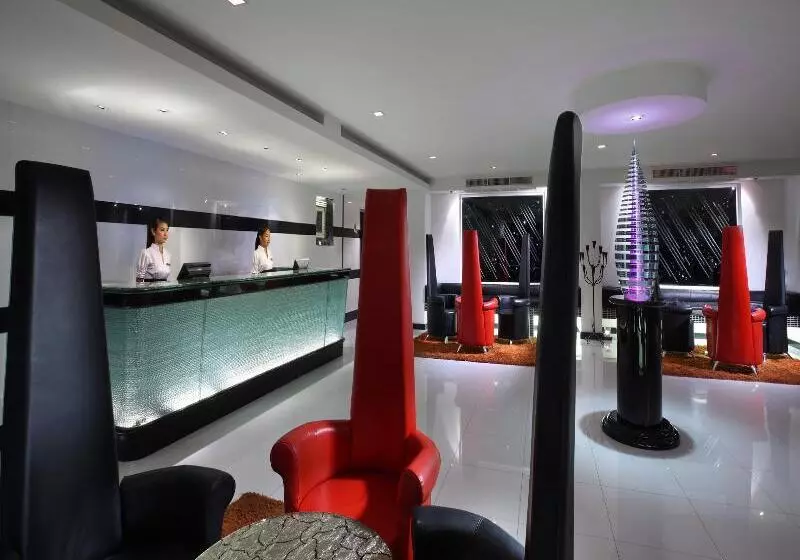 Fotos del hotel Amari Nova Suites:  6