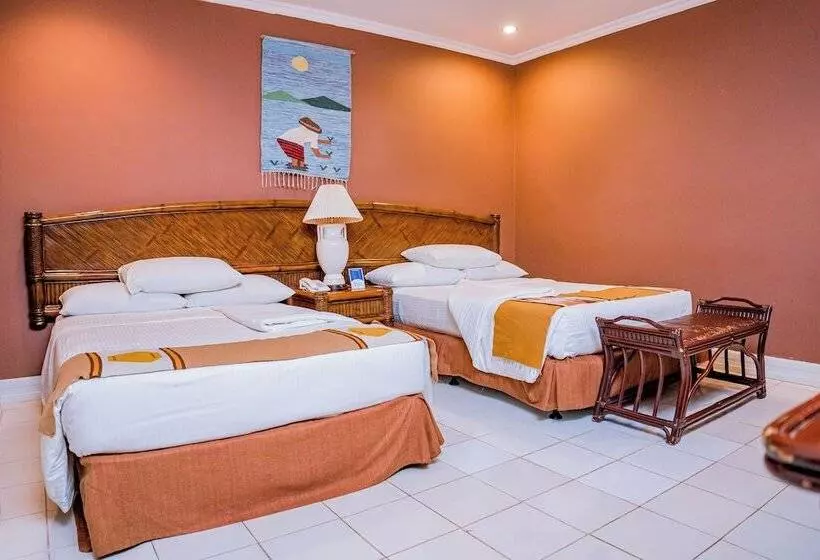 Fotos del hotel Paras Beach Resort:  9