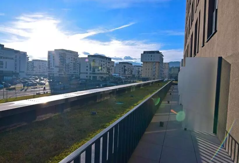 Qosmo Brasov