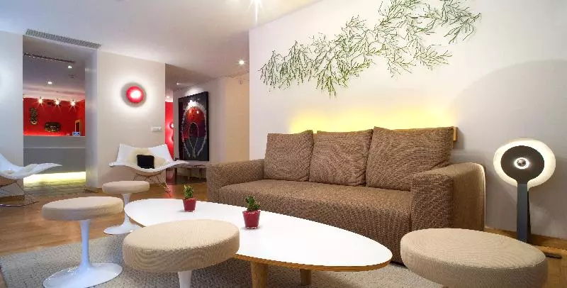 La Cour Des Augustins Boutique Gallery Design