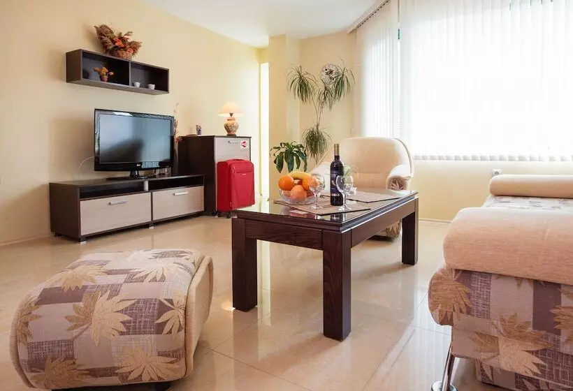 Fotos del hotel Bright House:  18