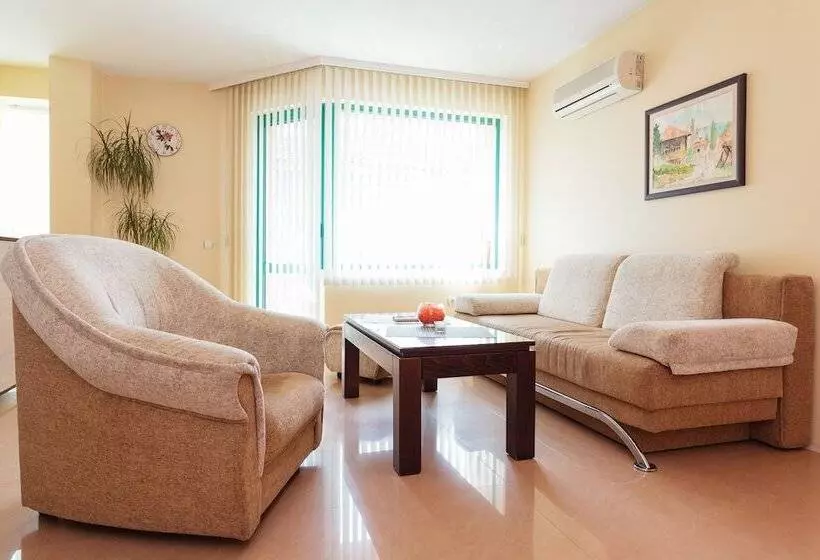 Fotos del hotel Bright House:  24