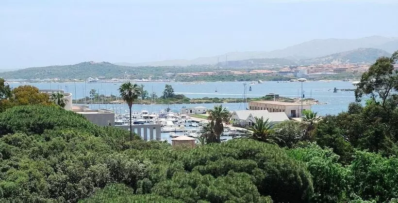 Fotos del hotel For You:  11