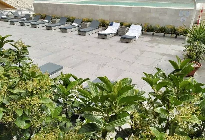 Fotos del hotel For You:  10