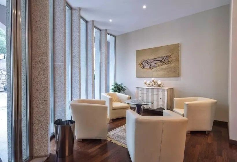 Fotos del hotel For You:  2