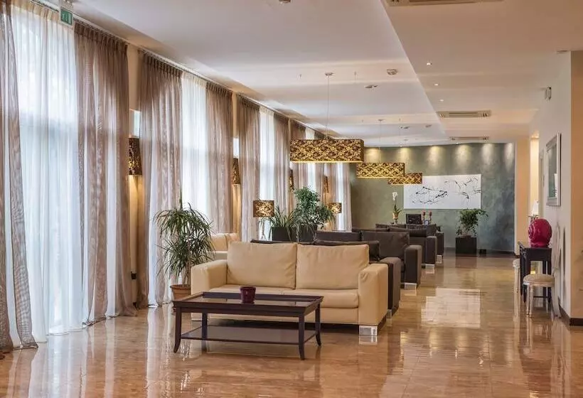 Fotos del hotel For You:  9