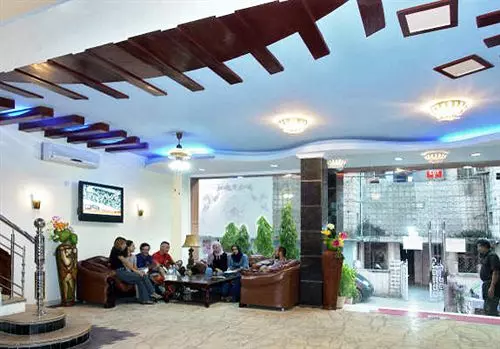 Fotos del hotel Raunak International:  4