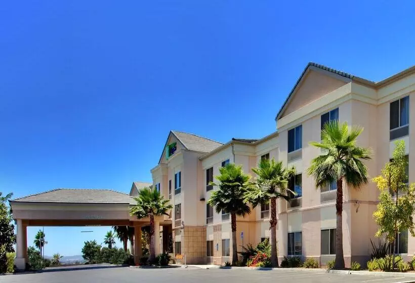 Fotos del hotel Holiday Inn Express  & Suites San Diego Otay Mesa, An Ihg:  23