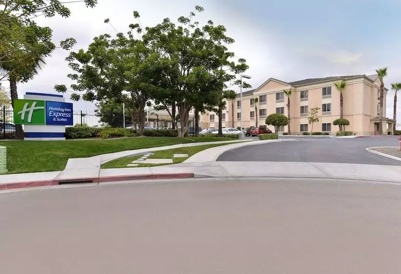 Fotos del hotel Holiday Inn Express  & Suites San Diego Otay Mesa, An Ihg:  20