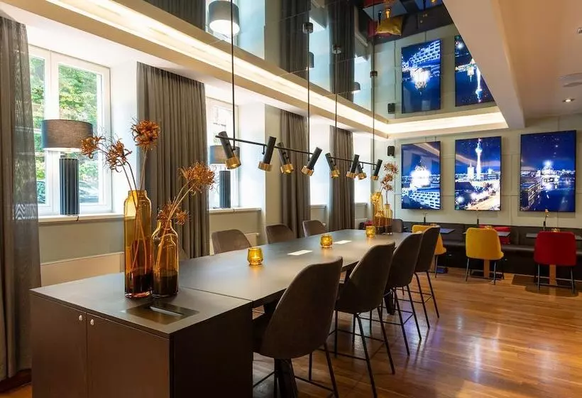 Fotos del hotel Leonardo Royal  Berlin Alexanderplatz:  13