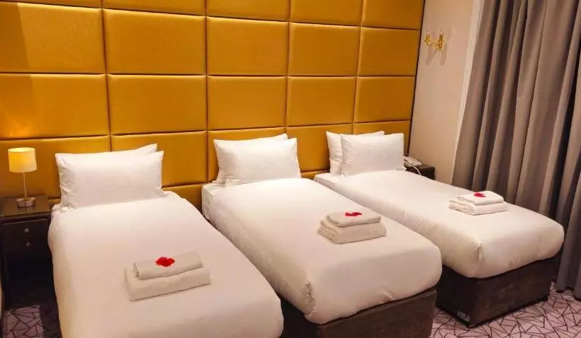 Hyde Park International Member of Park Grand London