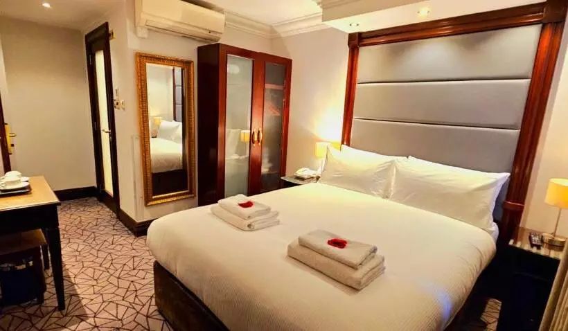 Fotos del hotel Hyde Park International Member of Park Grand London:  16