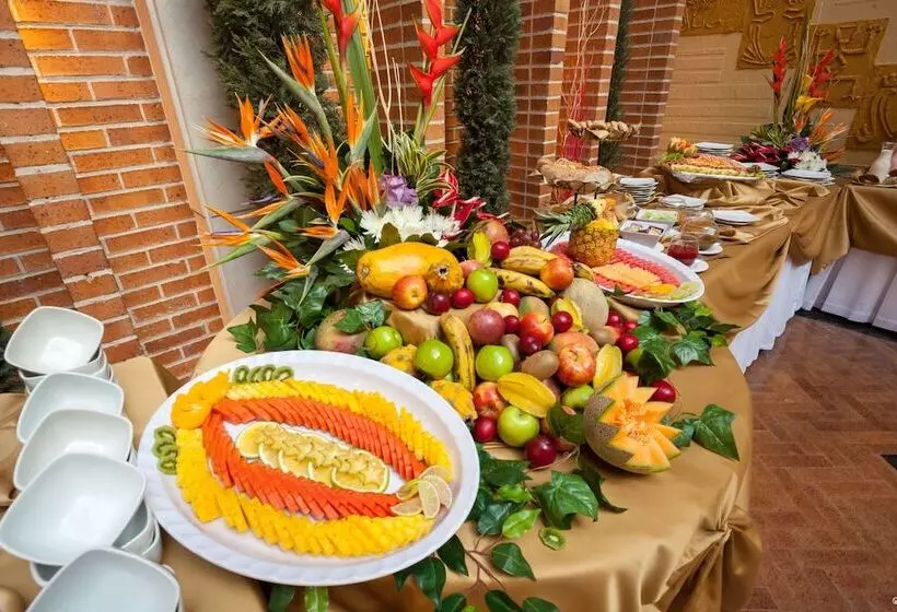 Fotos del hotel Embassy Park:  12