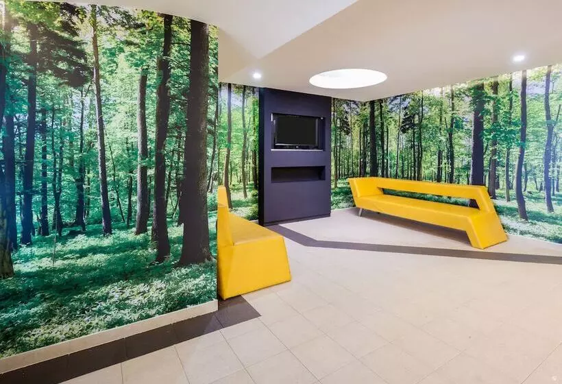 Fotos del hotel Embassy Park:  2