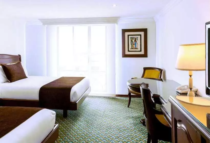 Fotos del hotel Embassy Park:  22