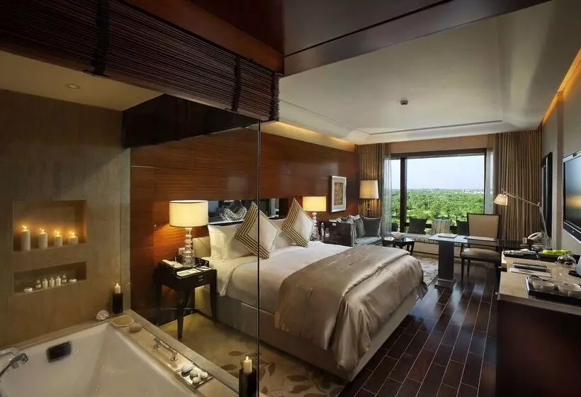 Fotos del hotel The Leela Ambience Gurgaon Hotel & Residences:  22