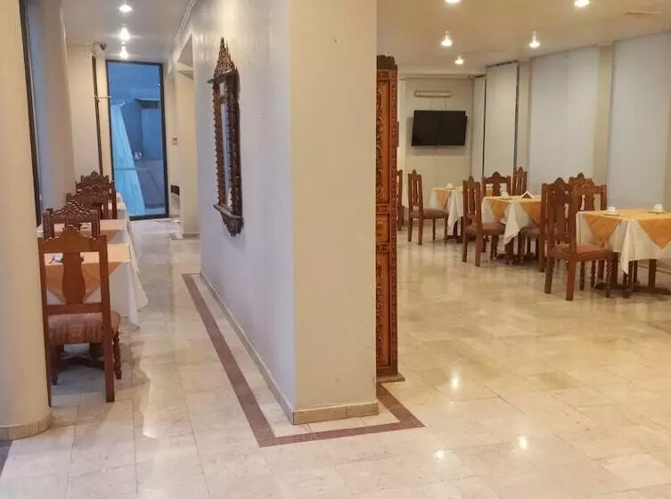 Fotos del hotel Alcalá Del Río:  5