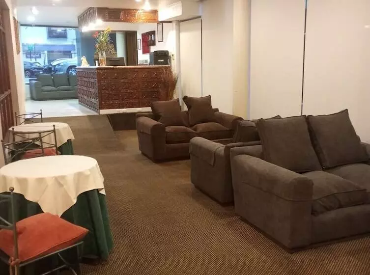 Fotos del hotel Alcalá Del Río:  4