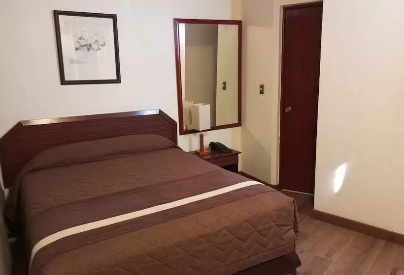 Fotos del hotel Alcalá Del Río:  2