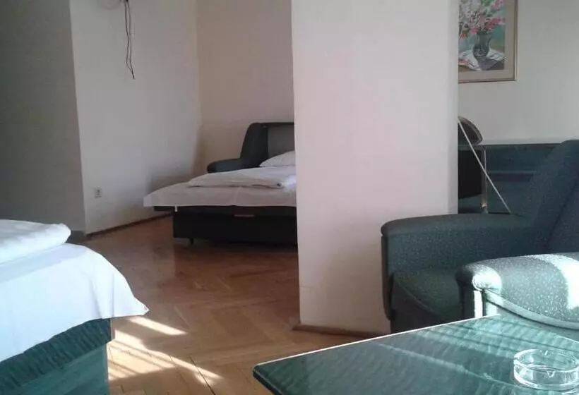 Fotos del hotel Bara Budapest:  6