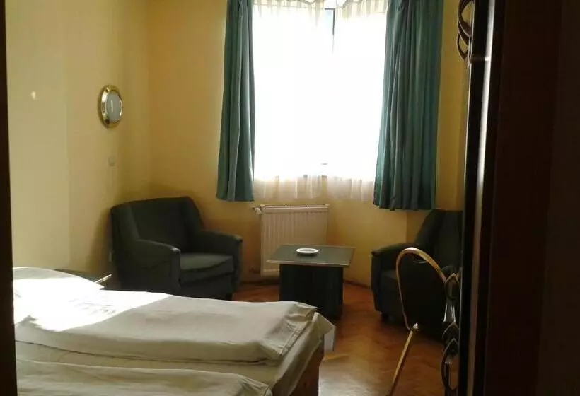 Fotos del hotel Bara Budapest:  11